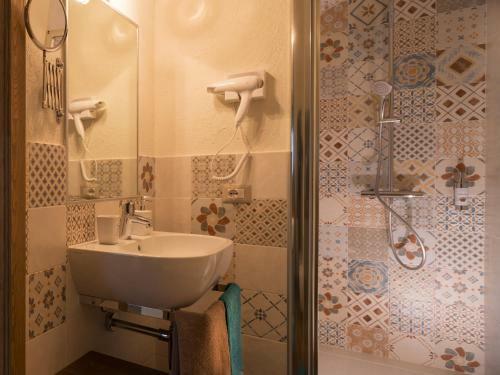 Hostal Chambres D'h�tes La Moraine Enchant�e