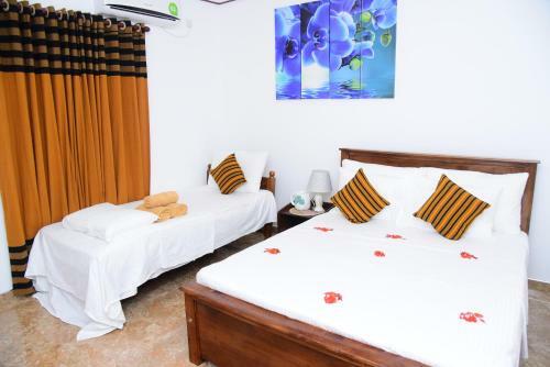 Hostal White Villa Airport Transit Hotel