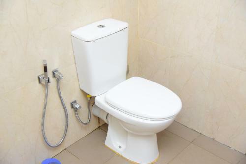 Hostal White Villa Airport Transit Hotel