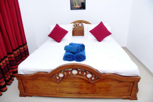 Hostal White Villa Airport Transit Hotel