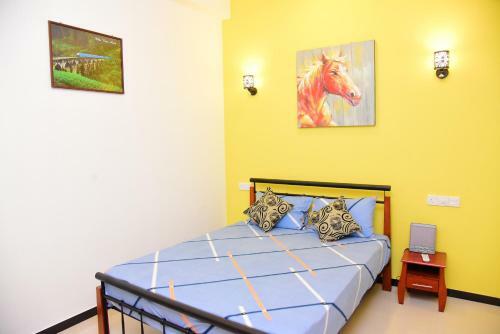 Hostal White Villa Airport Transit Hotel