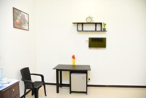 Hostal White Villa Airport Transit Hotel
