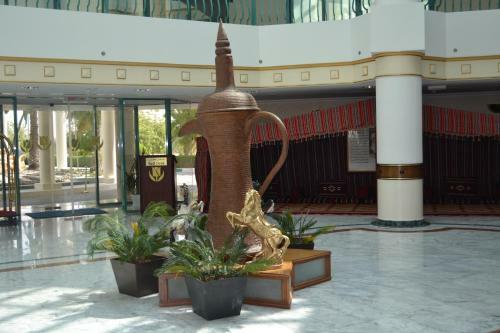 Hotel Tulip Inn Al Sharia
