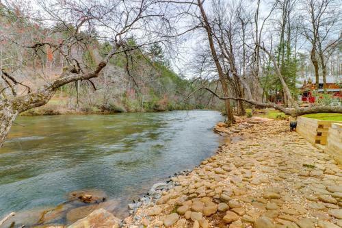 Toccoa Hideaway