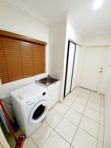 Hostal 3 Bedroom Central Home
