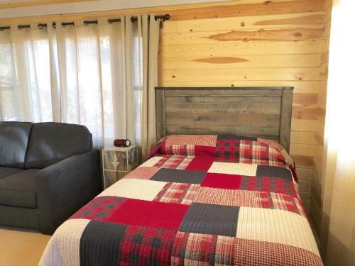 Rockerville Lodge & Cabins