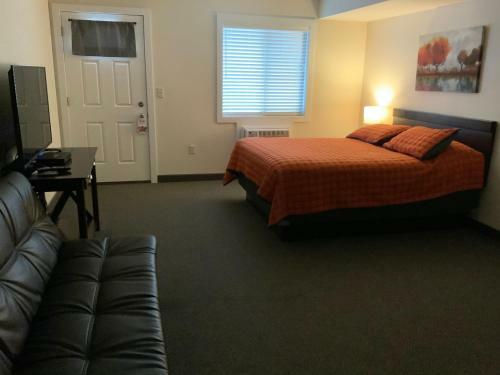 Rockerville Lodge & Cabins