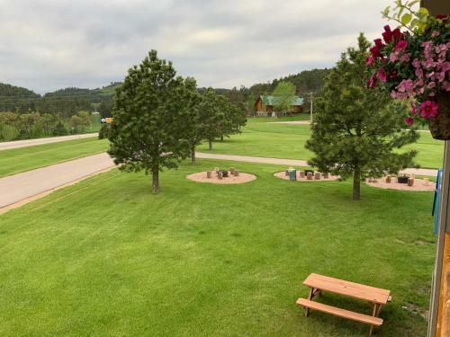 Rockerville Lodge & Cabins