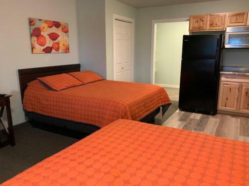 Rockerville Lodge & Cabins