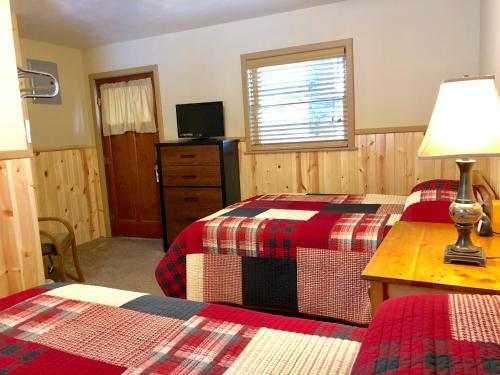 Rockerville Lodge & Cabins