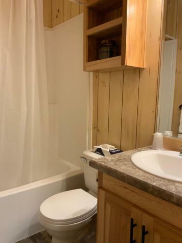 Rockerville Lodge & Cabins
