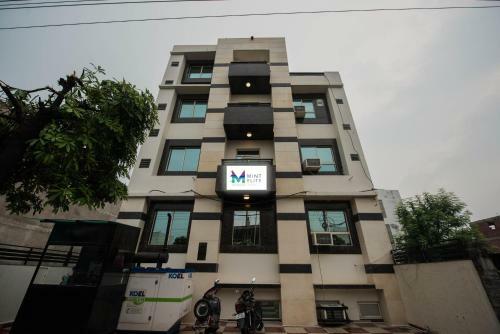 Posada Elite Suites Mint Gomti Nagar