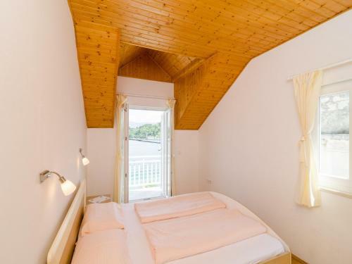 Hostal Holiday Home Macus