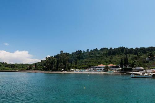 Hostal Holiday Home Macus