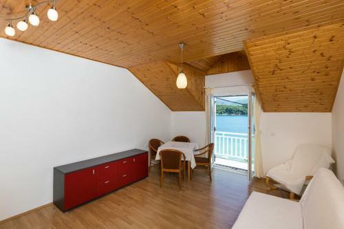 Hostal Holiday Home Macus