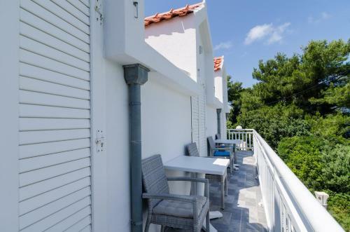 Hostal Holiday Home Macus