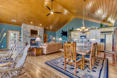 Dogwood Cabin 2606