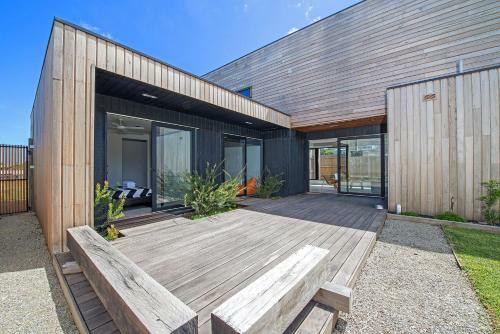 Bay Retreat