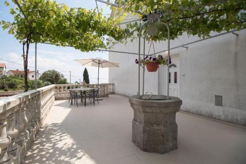 Apartment Mladen