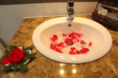 H?ng T�ng Hotel