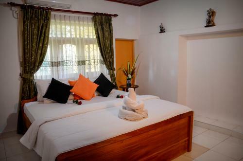 Hostal Kings Villa