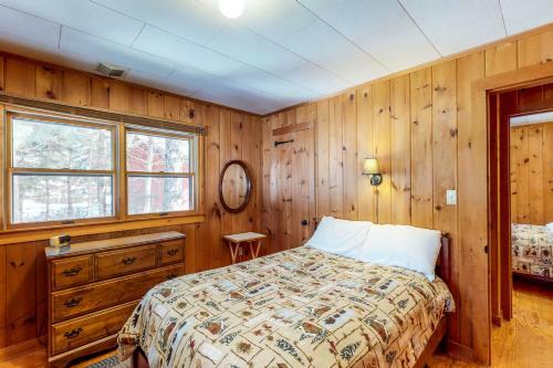 Breakwater Lodge