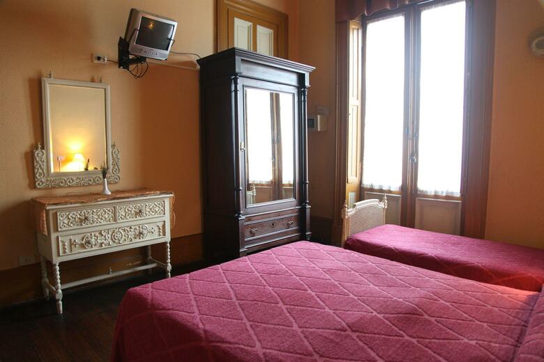 Hotel Reina