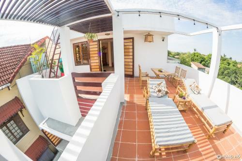 Tam Family Homestay