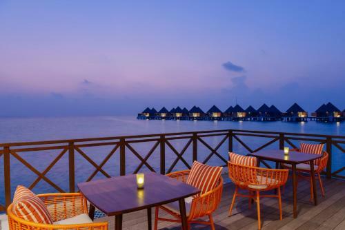 Hotel Mercure Maldives Kooddoo Resort