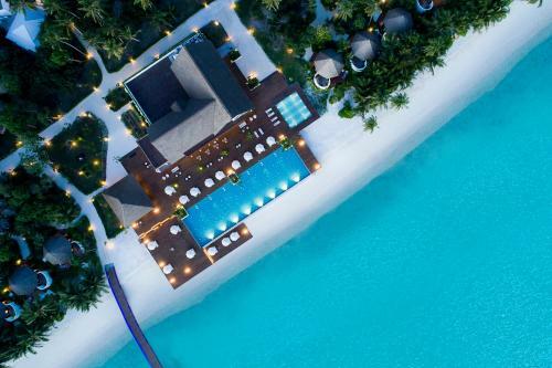 Hotel Mercure Maldives Kooddoo Resort
