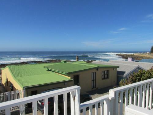 Point Village Accommodation - Sean's House