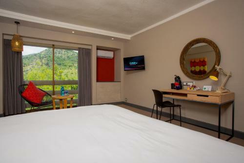 26� South Bush Boho Hotel