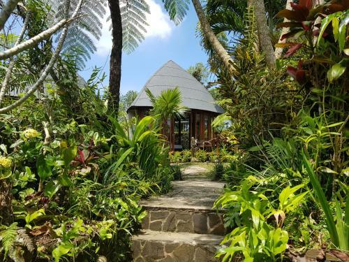Villa Hillside Eden Jungle Estate