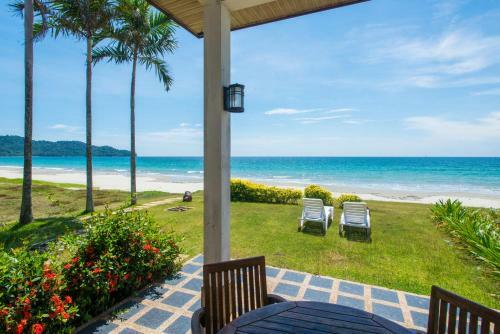 Sabah Beach Villas & Suites