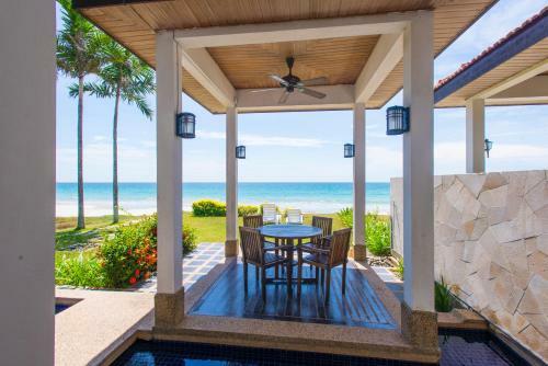 Sabah Beach Villas & Suites