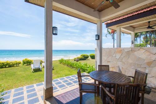 Sabah Beach Villas & Suites