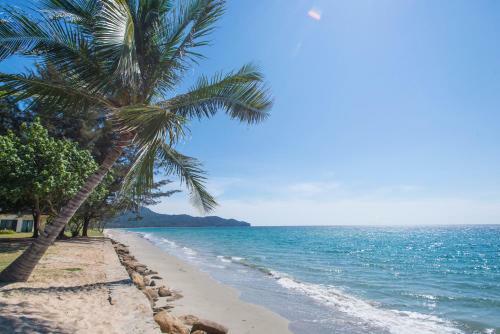 Sabah Beach Villas & Suites