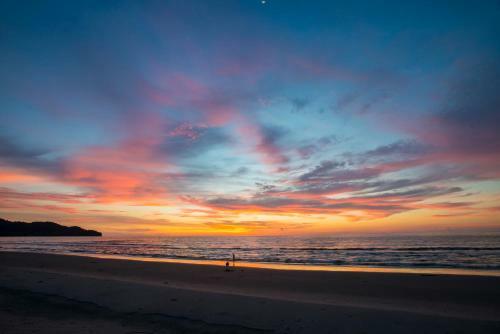 Sabah Beach Villas & Suites