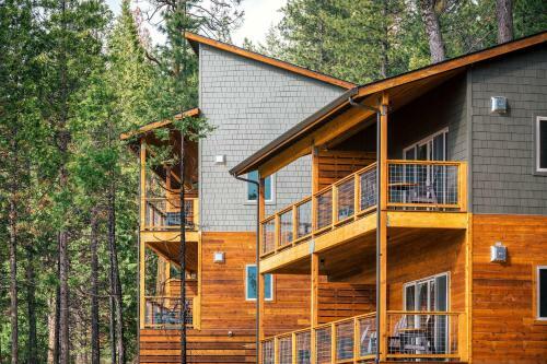 Rush Creek Lodge At Yosemite