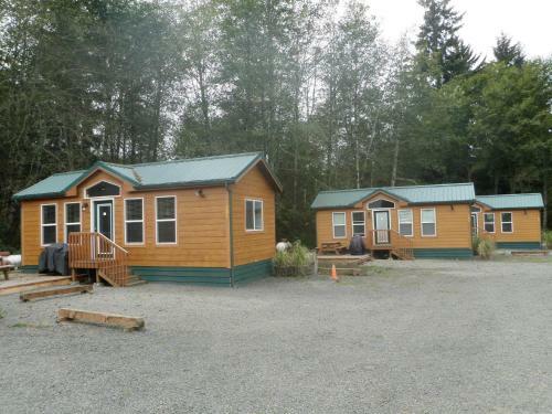 Seaside Camping Resort Cottage 9