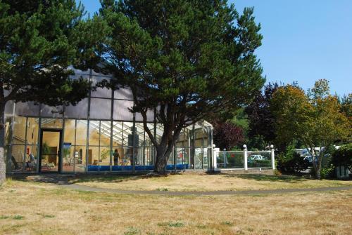 Seaside Camping Resort Cottage 9