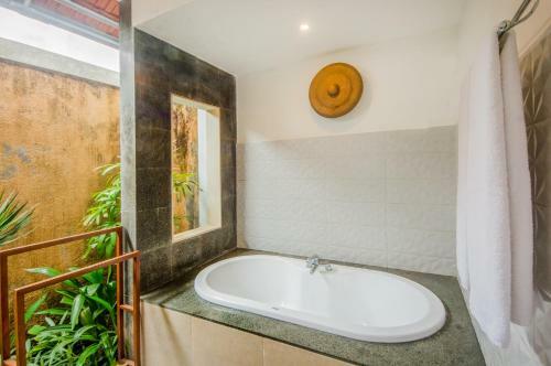 Grand Avenue Bali