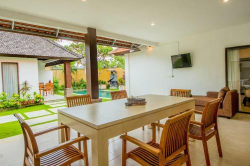 Grand Avenue Bali