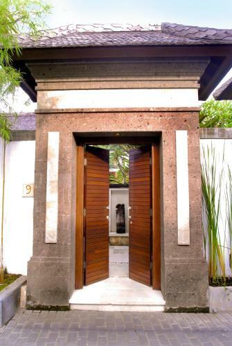 Grand Avenue Bali