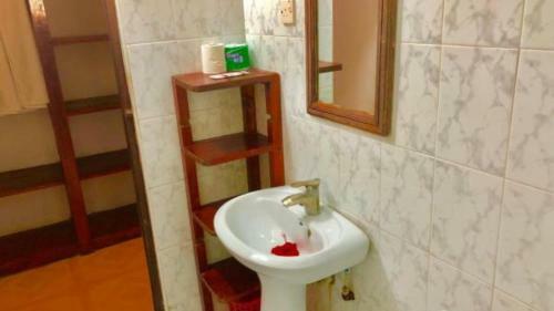 Hotel Menai Bay Beach Bungalows
