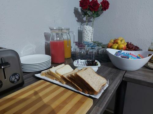 Hostal Villa Mariss Guesthouse