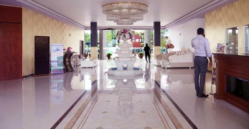 Hotel Lavenro Garden