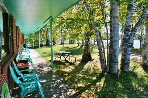Historic Birch Lodge And Motel