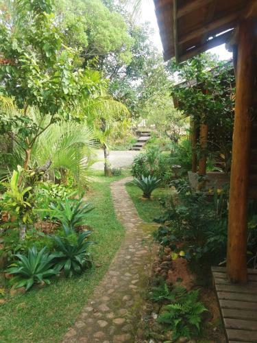 Hostal Recanto Das Brom�lias Chal�s
