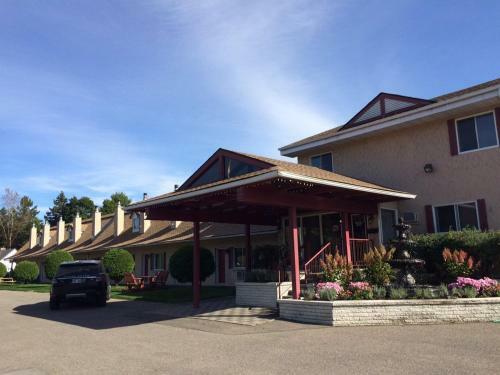 Motel Des Pentes Et Suites